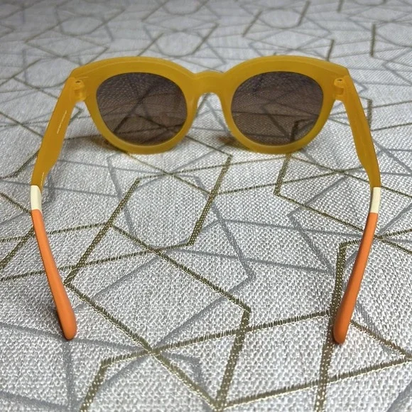 MARC By MARC JACOBS Yellow Gold Sunglasses - Picture 8 of 8